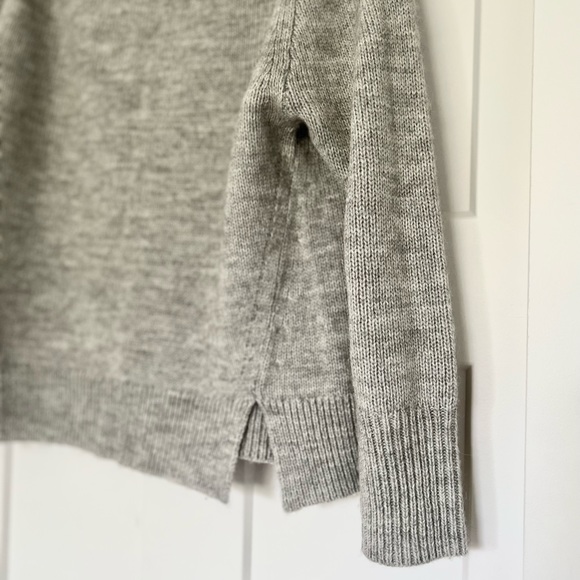 JCrew Women’s Turtleneck Sweater - Picture 6 of 11